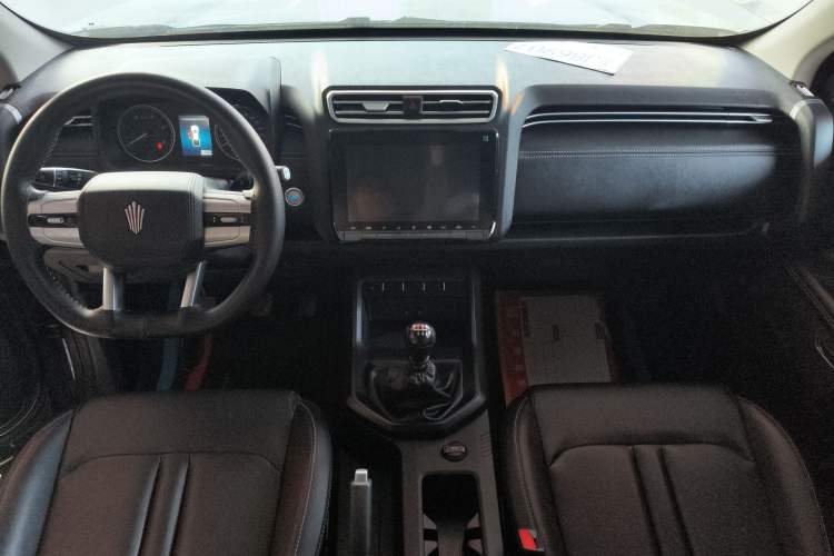 Used JMC DaDao 2023 All-Purpose 2.3T Diesel Manual Two-Wheel Drive Standard-Wheelbase Comfort Edition
