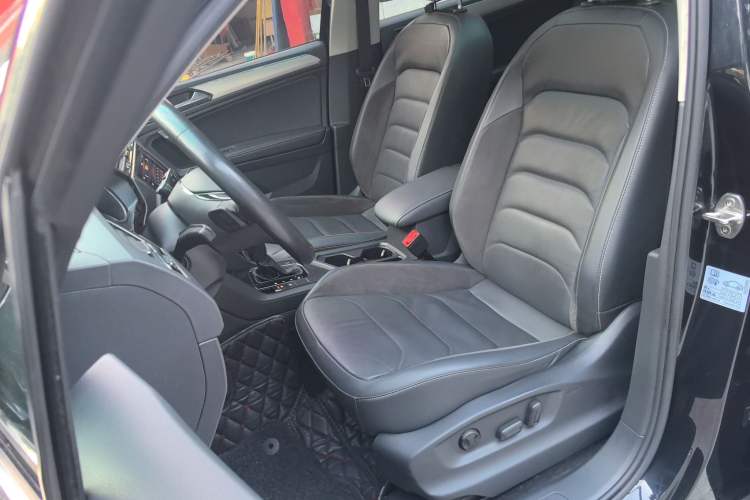 Used Volkswagen Tiguan L 2021 330TSI Automatic Two-Wheel Drive Smart Edition
