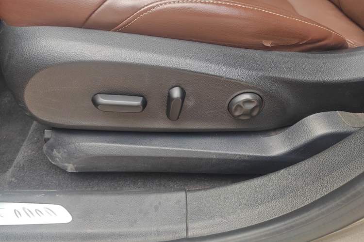 Used Buick Envision 2015 20T Two-Wheel-Drive Elite Model
