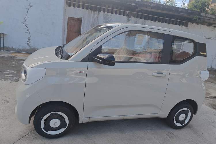 Used Wuling Hongguang MINIEV 2024 3rd Generation 215km Youth Edition
