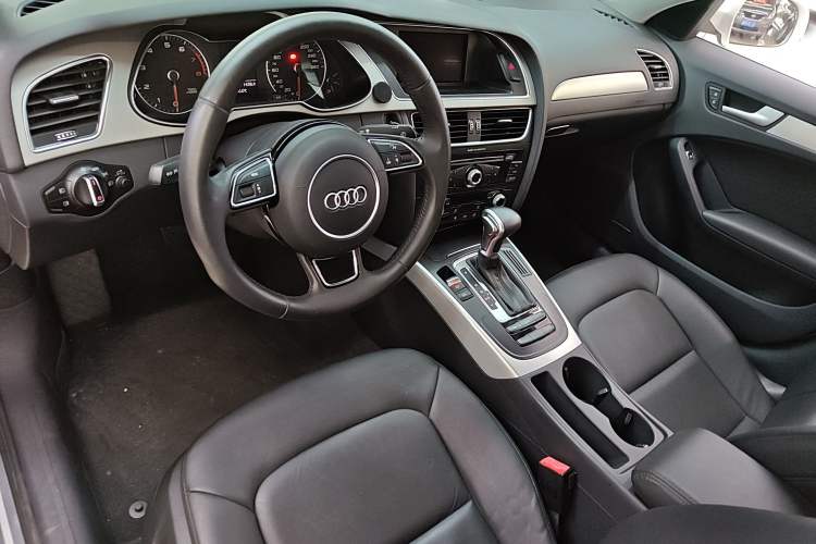 Used Audi A4L 2013 35 TFSI Automatic Standard Model
