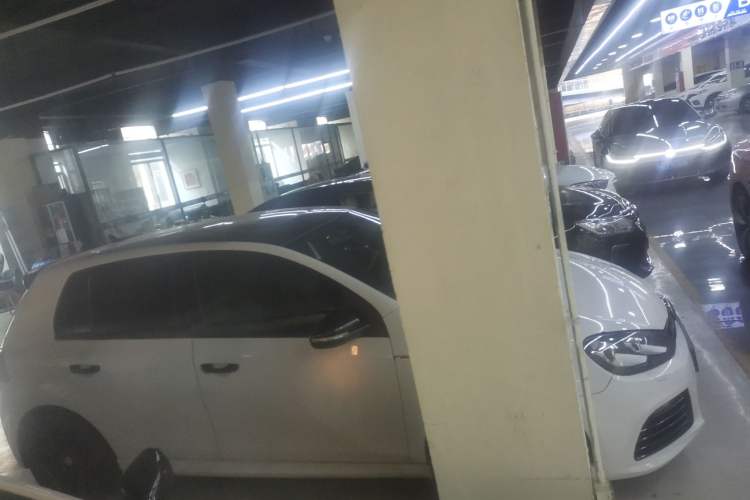 Used Volkswagen Golf 2011 2.0 TSI R