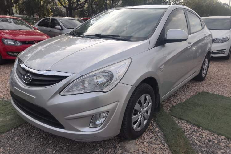 Used Hyundai Verna 2010 Sedan 1.4L Manual Comfort GS

