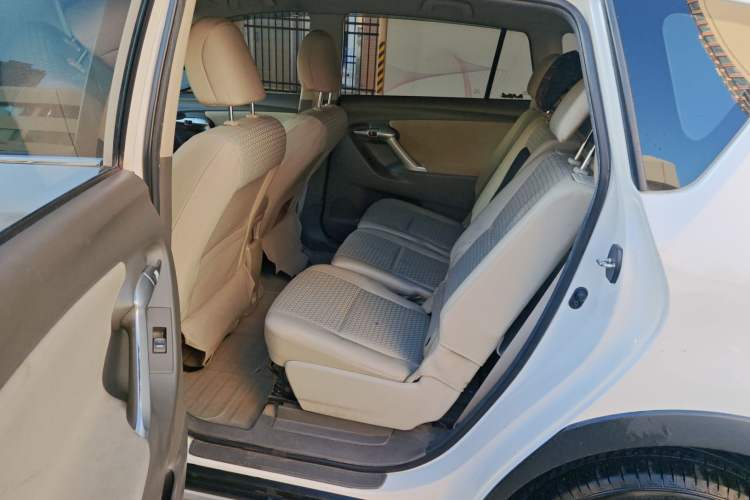 Used Toyota Verso 2015 180E CVT Crossover Edition