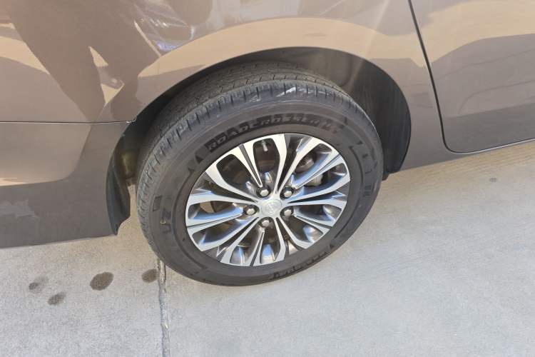 Used Buick GL8 2021 Land Cruiser Executive Class 652T Comfort Model
