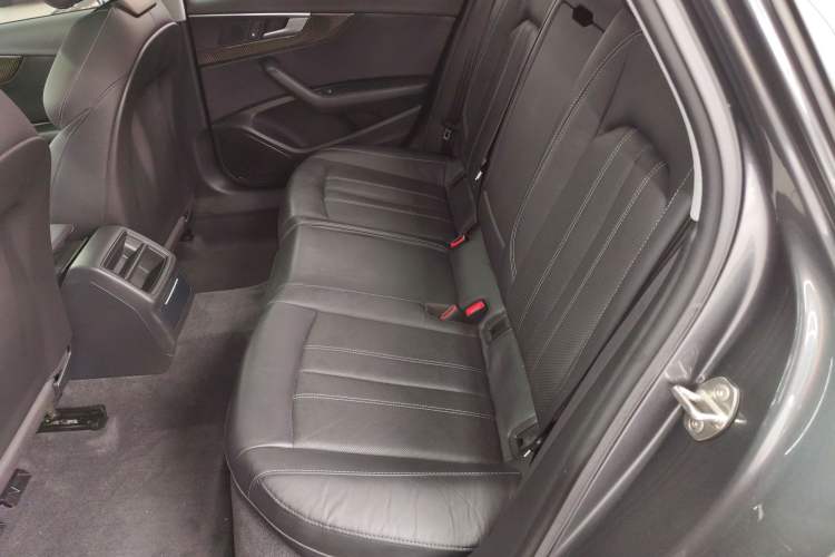 Used Audi A4L 2020 40 TFSI Fashion Dynamic Model
