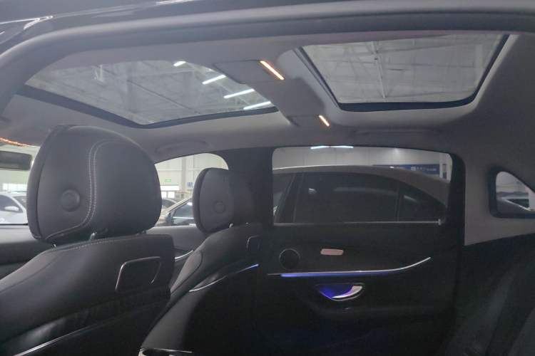 Used Mercedes-Benz E-Class 2018 Facelift E 200 L Sport 4MATIC
