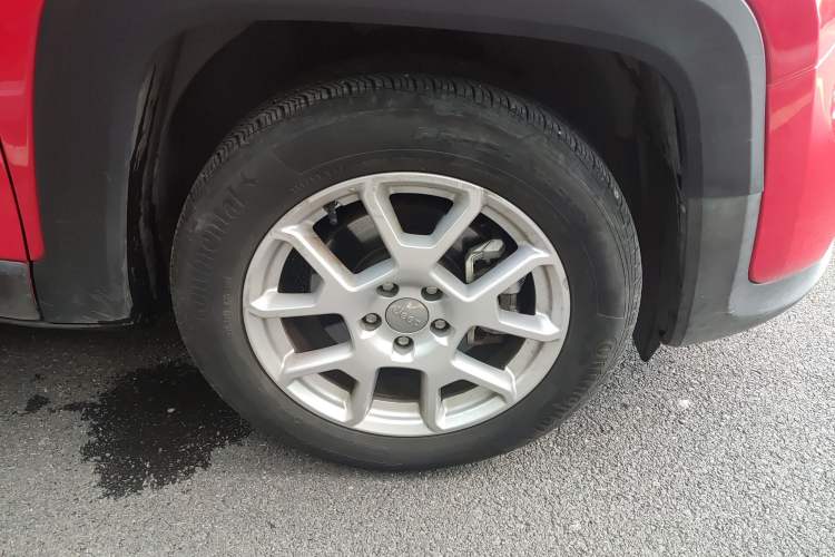 Used  Renegade 2019 220T Automatic Leading Edition