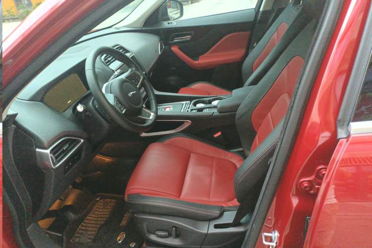 Used Jaguar F-PACE 2016 2.0T Two-Wheel-Drive R-Sport Sport Edition
