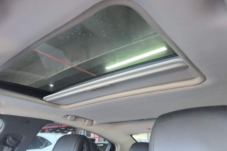 Used Peugeot 508 2015 2.0L Automatic Zhiyi Edition
