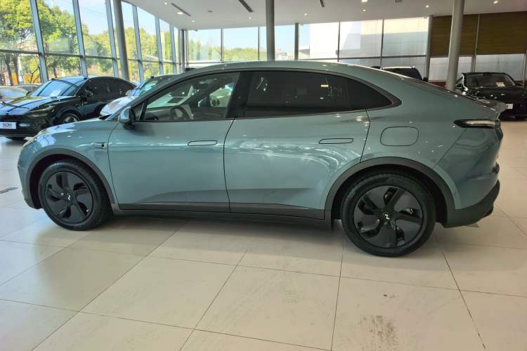 Used ONVO L60 2024 60 kWh Rear-Drive Version