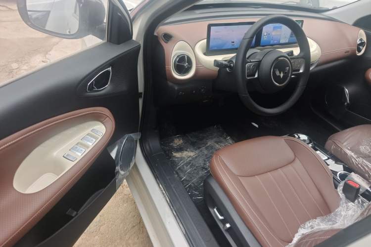 Used Wuling Bingo 2024 410 km Lingxi Deluxe Edition
