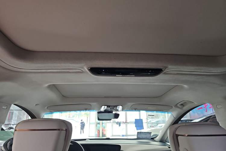 Used Buick Century 2023 2.0T Six-Seater Yinshi Edition
