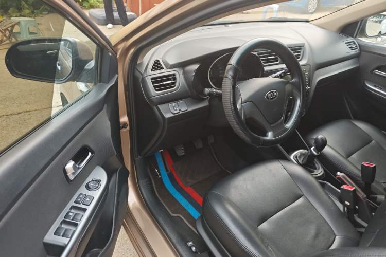 Used Kia K2 2015 Sedan 1.4L MT GLS
