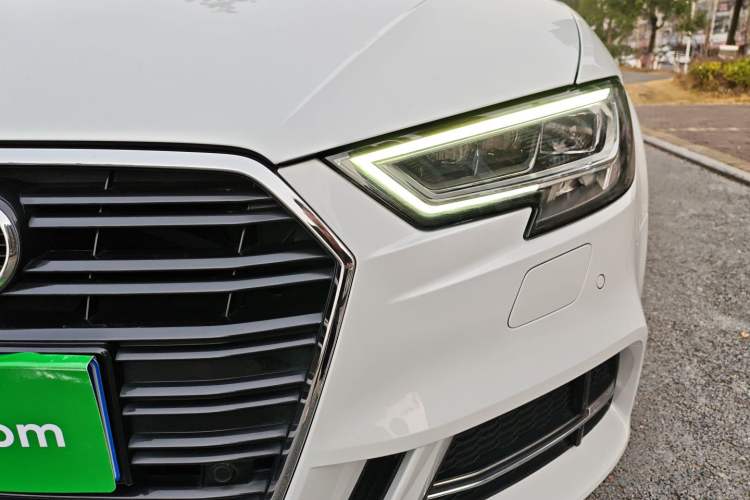 Used Audi A3 2019 Sportback 35 TFSI Sporty Version National V