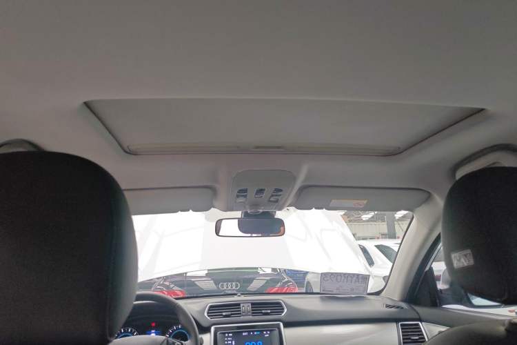 Used Haval H2 2016 Red-Label 1.5T Manual Two-Wheel Drive Luxury Model
