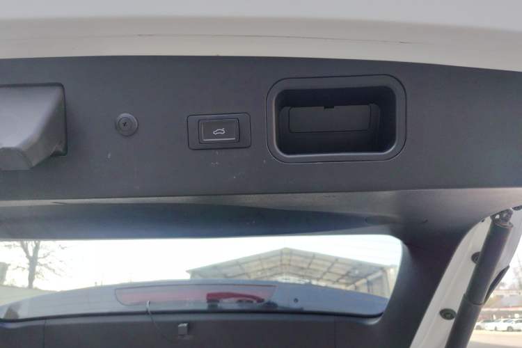 Used Zotye Domy X7 2018 2.0T Automatic Luxury Version