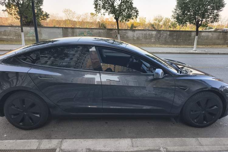 Used Tesla Model 3 2025 Rear-Wheel-Drive Version
