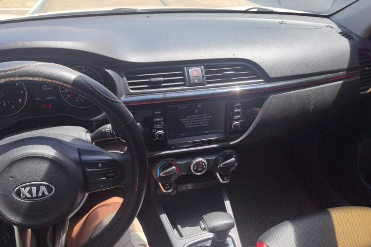 Used Kia KX Cross 2017 1.4L AT GLS
