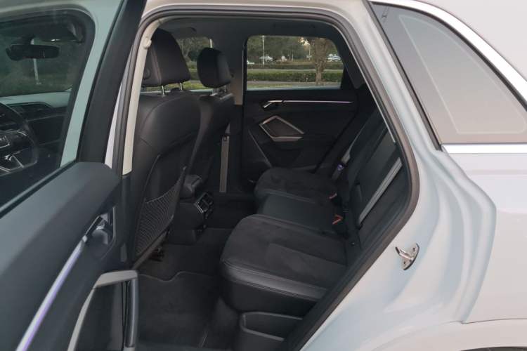 Used Audi Q3 2020 40 TFSI Fashion Dynamic Model
