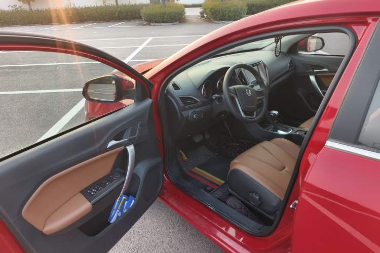 Used MG GT 2016 1.5L Automatic Value-Added Luxury Edition
