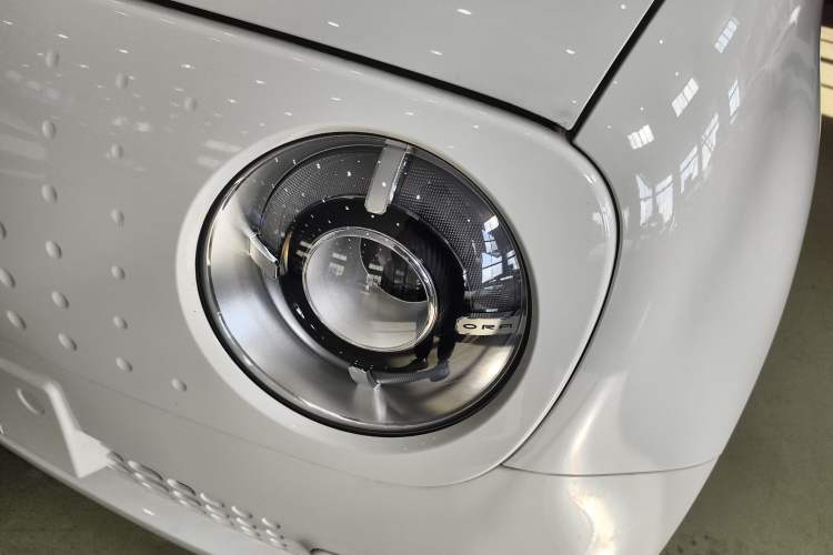 Used ORA Black Cat 2021 301 km Basic Version
