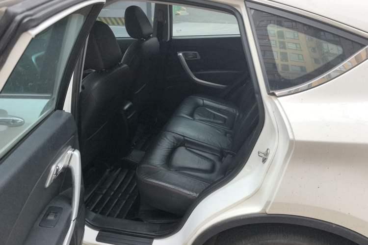 Used Bestune X80 2013 2.0L Automatic Luxury Version
