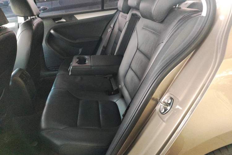 Used Volkswagen Sagitar 2014 1.4TSI Automatic Luxury Model
