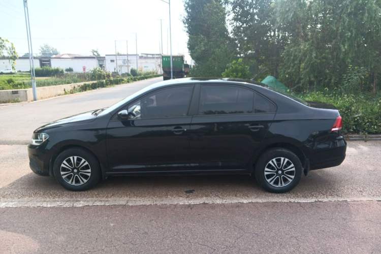 Used Volkswagen Santana 2016 1.6L Manual Fashion Edition