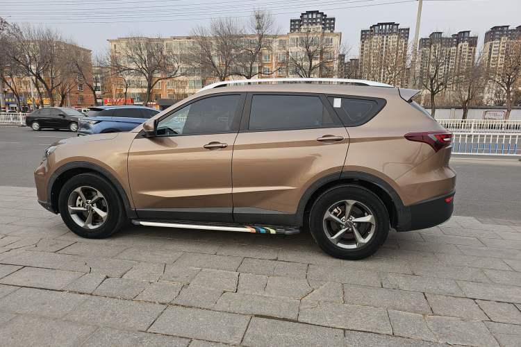 Used JETOUR X70M 2020 Revised 1.5T Manual Travel Companion Version 5 Seats
