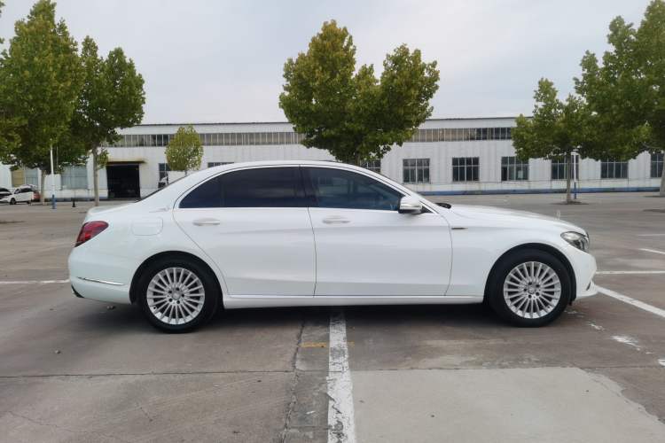 Used Mercedes-Benz C-Class 2015 Facelift C 200 L
