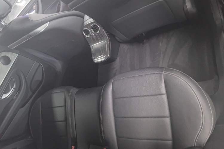 Used Mercedes-Benz E-Class 2022 Second Facelift E 300 L Sporty and Stylish Edition
