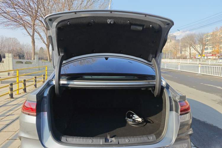 Used BYD Qin L 2025 DM-i Smart Drive 120KM Leading Model
