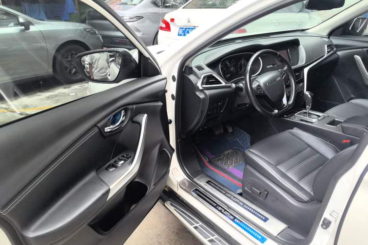 Used Venucia T90 2017 2.0L CVT Smart Edition
