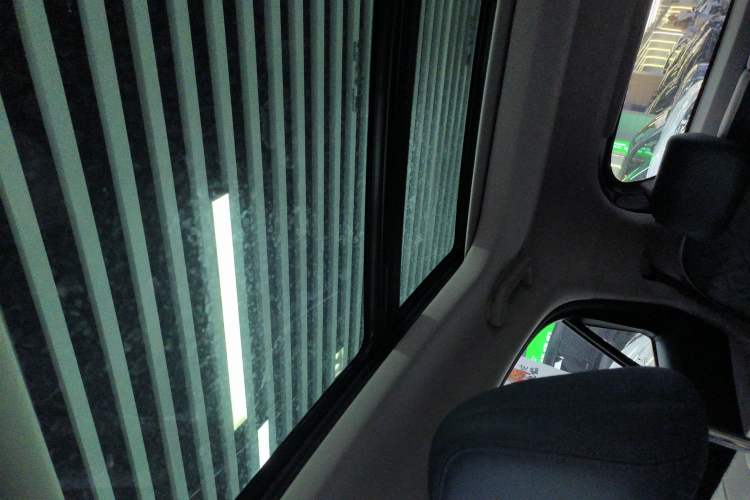 Used ORA Good Cat 2023 401 km Standard Range Prestige Version Lithium Iron Phosphate
