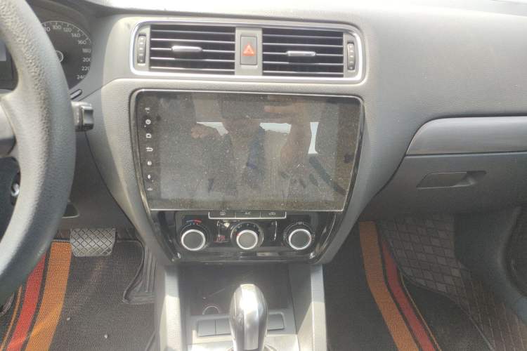 Used Volkswagen Sagitar 2012 1.6L Automatic Fashion Edition
