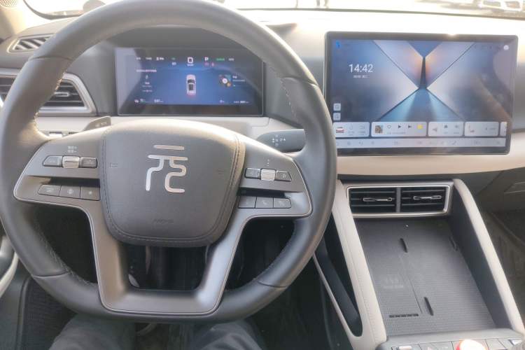 Used BYD Yuan UP 2025 Intelligent Driving Version 401 km Beyond-Range Edition