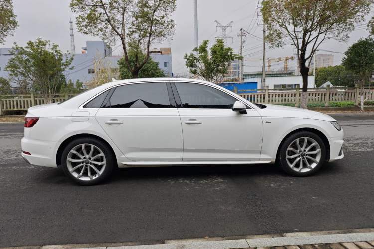 Used Audi A4L 2019 40 TFSI Fashion Version China V