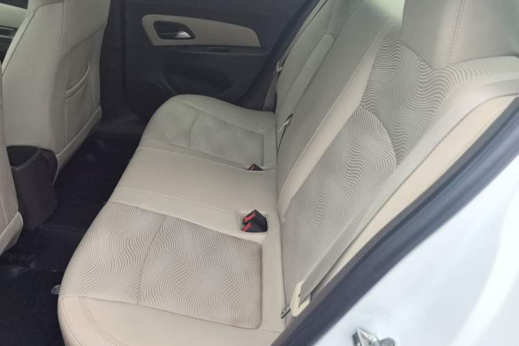 Used Chevrolet Cruze 2015 1.5L Classic SE AT
