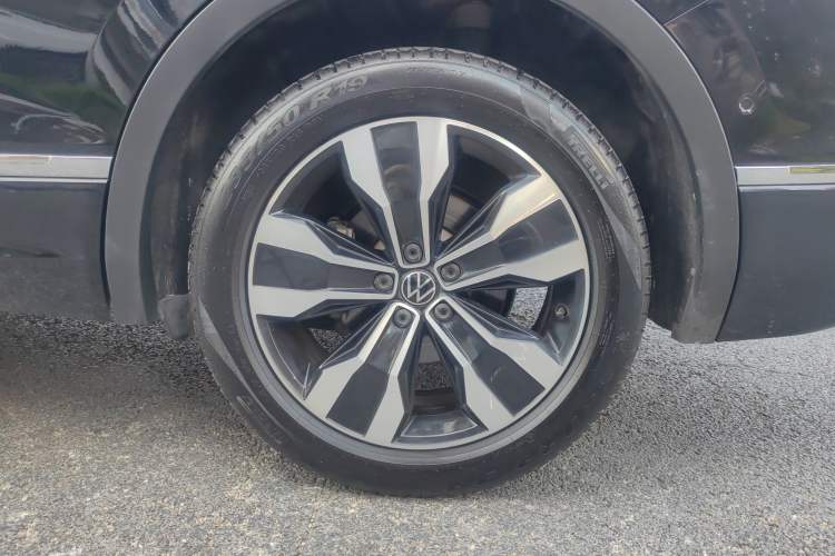 Used Volkswagen Tiguan L 2022 330TSI Automatic Two-Wheel Drive R-Line Enhanced Edition
