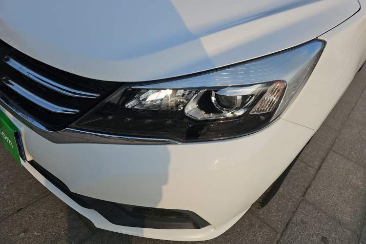 Used Zotye Z300 2016 New Vision 1.5L Manual Entry-Level Model
