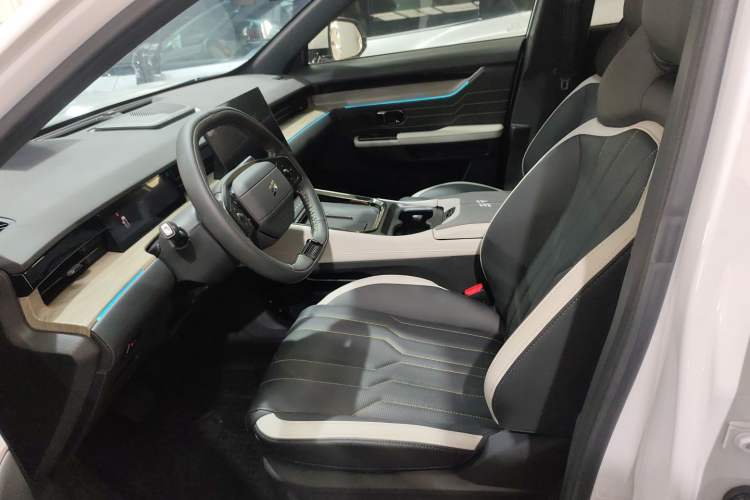 Used JETOUR Shanhai Shanhai L6 2024 1.5TD DHT MAX
