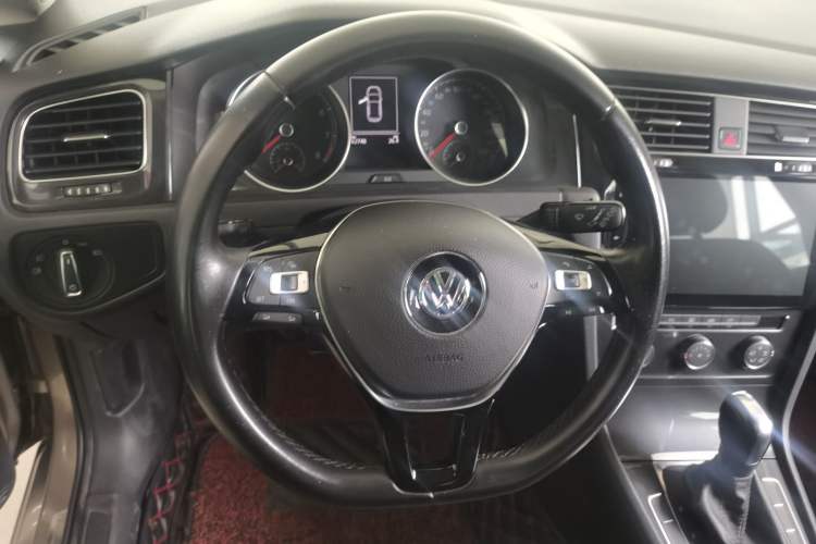 Used Volkswagen Golf 2018 1.6L Automatic Comfort Model
