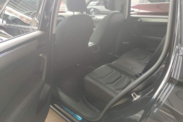 Used Volkswagen Tiguan L 2018 Facelift 330TSI Automatic Two-Wheel Drive Luxury Edition
