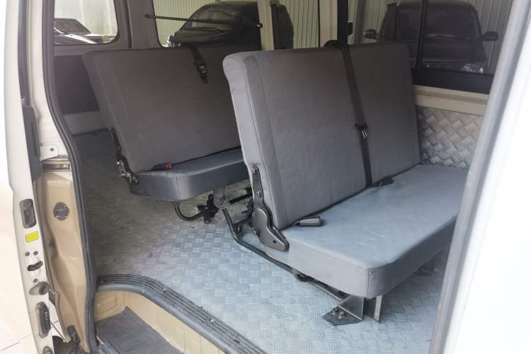 Used Foton Scenic G7 2016 2.0L Commercial Version Long Wheelbase High Roof – 4Q20M
