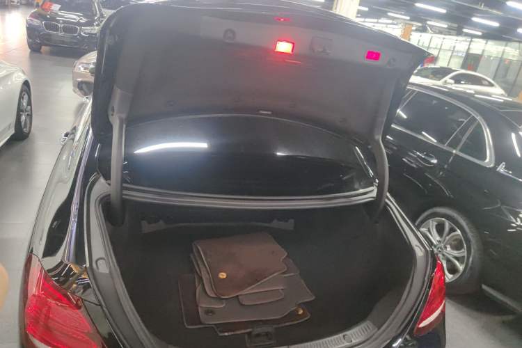 Used Mercedes-Benz E-Class 2017 E 300 L Luxury Model
