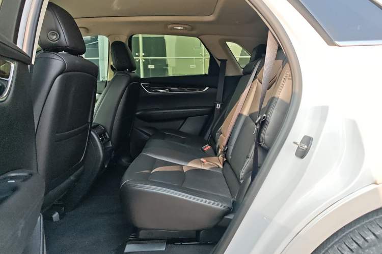 Used Cadillac XT5 2018 25T Luxury Model