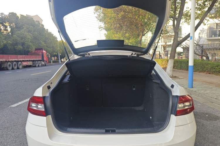 Used Skoda Octavia 2020 TSI230 DSG SmartDrive Luxury Edition