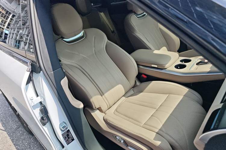 Used XPeng G9 2025 625 Long-Range Max
