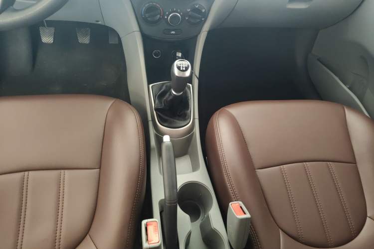 Used Hyundai Verna (older generation) 2014 1.4L Manual Smart GLS Trim